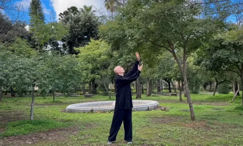 Quando lo stress somatizzato diventa collo rigido, instabilità…